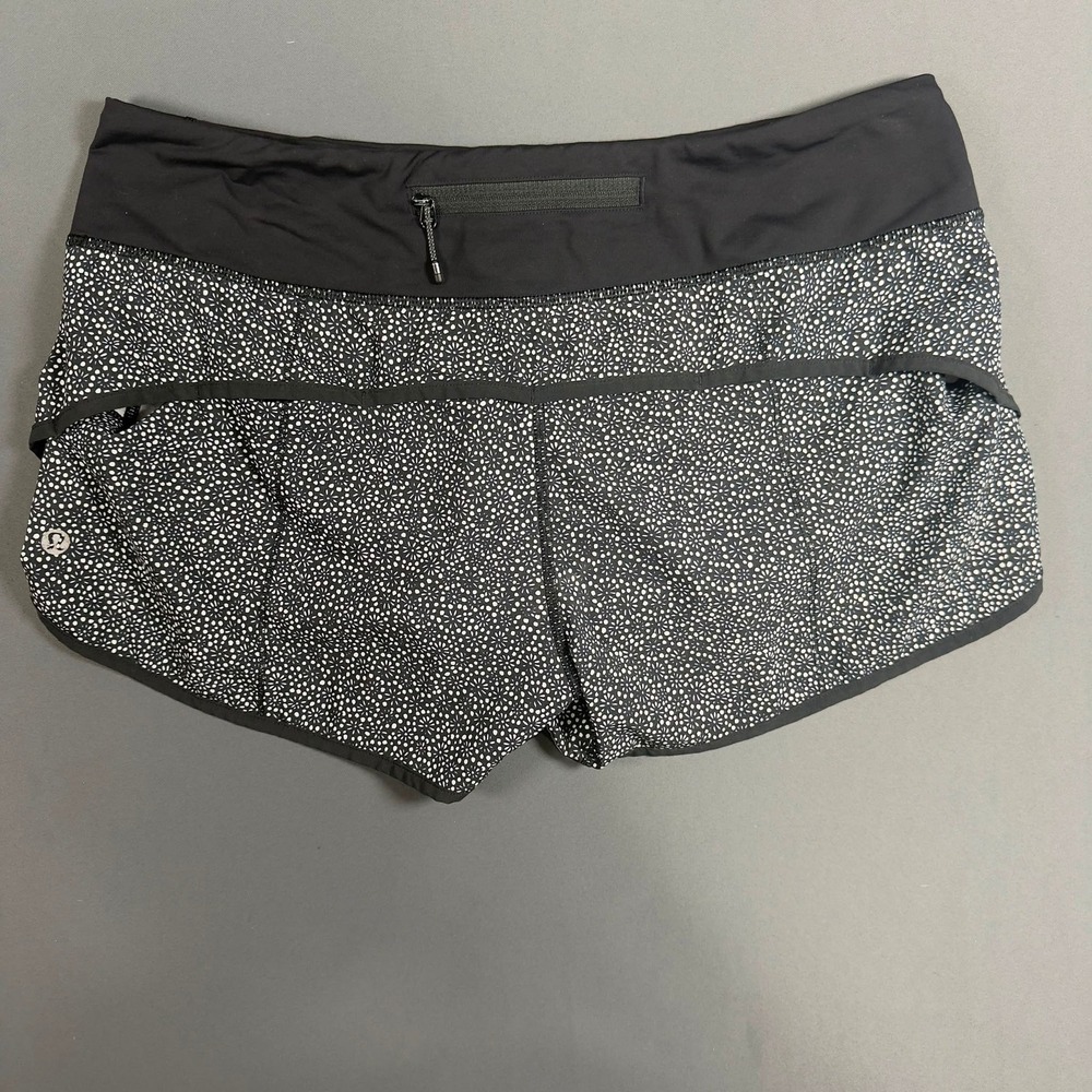 Lululemon Speed Shorts Womens Size 8 Black White Ditsy Floral Running Athletic - Picture 2 of 5